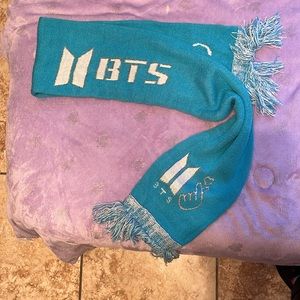 *Rare* BTS BT21  Scarf